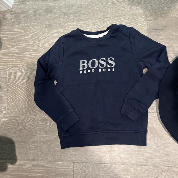 8/yo- boys sweaters - Picture 2 of 3